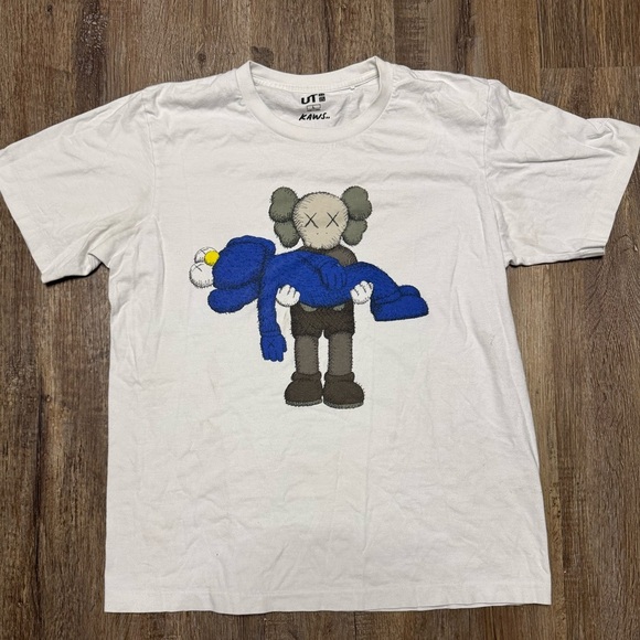 Vintage KAWS t shirt - Picture 1 of 3